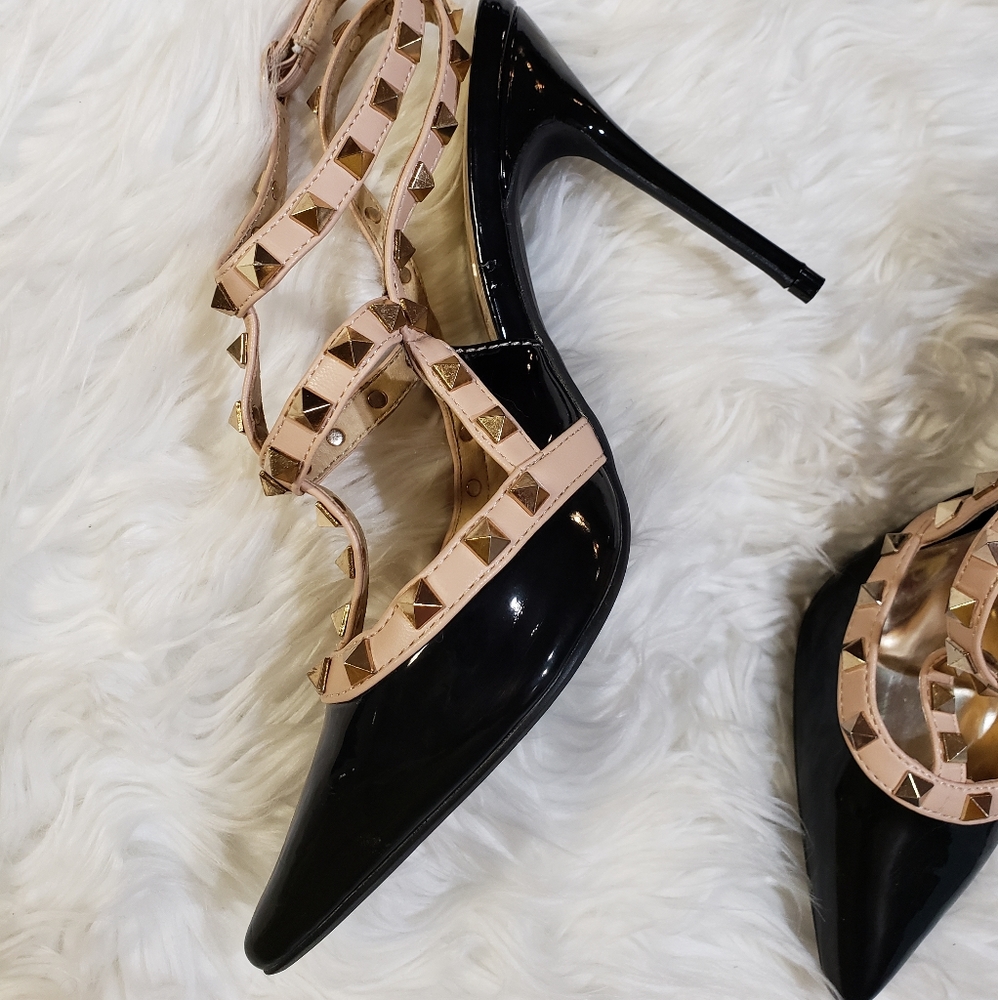 ๐HP!๐ Black and cream spiked heels - Picture 2 of 6